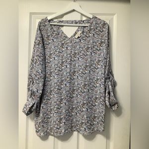 Loft women’s long sleeve pullover blouse size L v neck